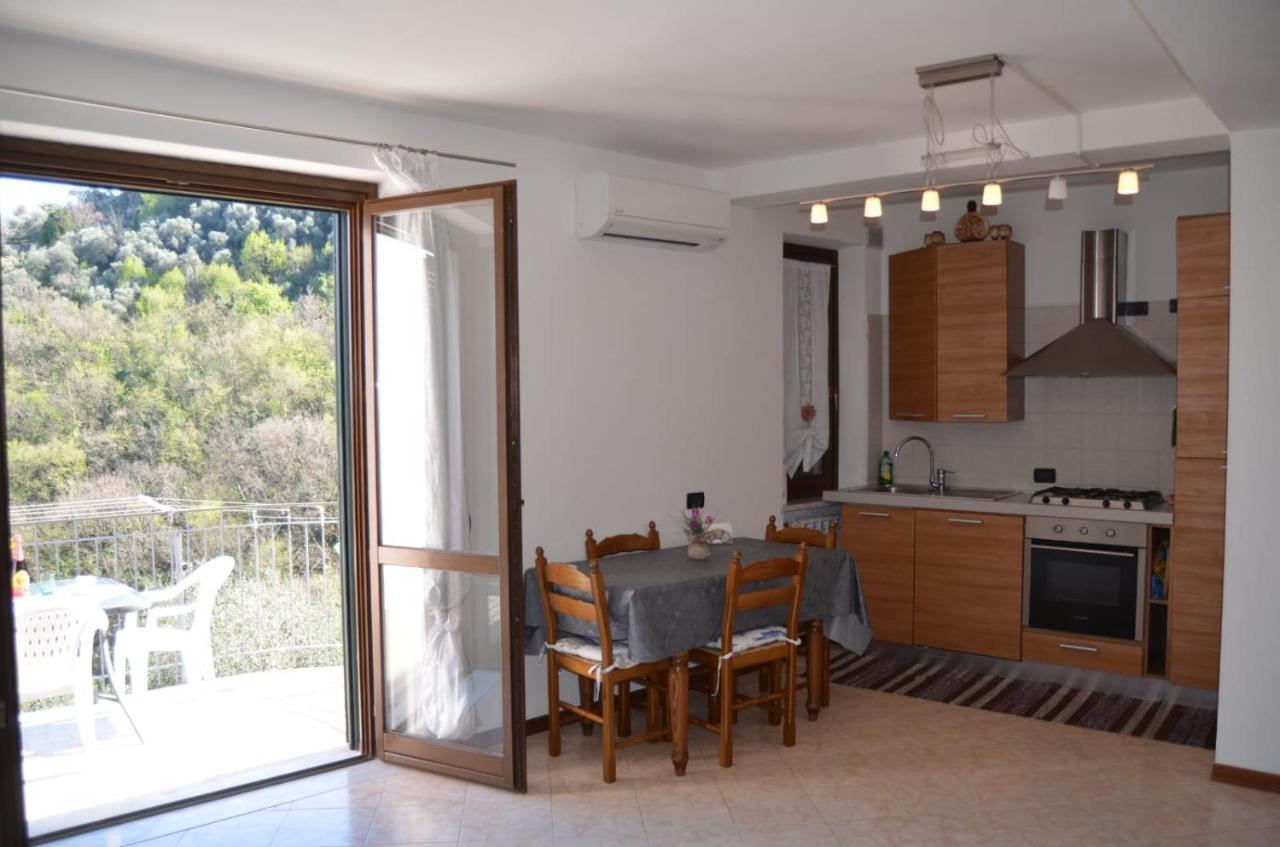 Апартаменты Wonderful Sea View - Terrace And Parking Феццано Экстерьер фото